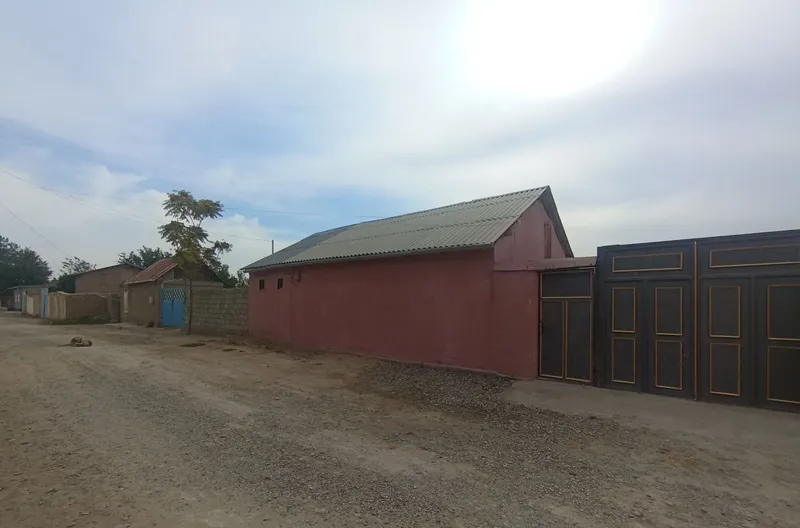 Dacha Vosxod sotiladi yashash uchun barcha sharoitlari bilan 10