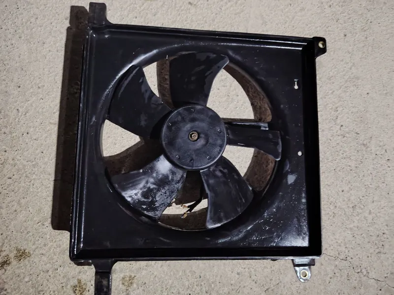Nexia Radiator Vinelyatori (Parragi ) Sotiladi 2