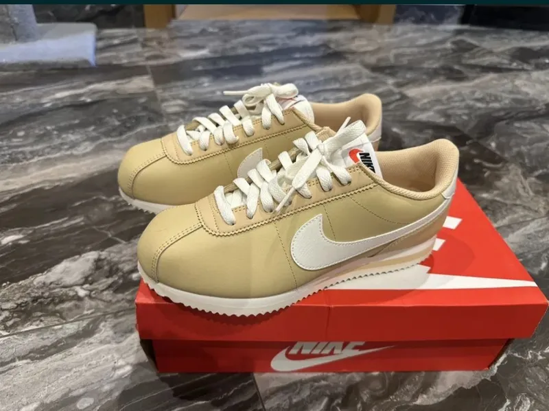 Nike original krassovka yengi 39 razmer 1 Nike original krassovka yengi 39 razmer 1
