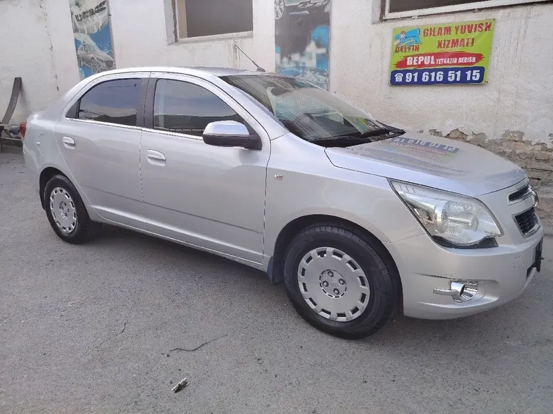 2014 yil Cobalt 3poz sotiladi