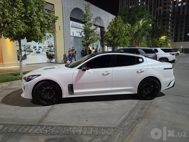 KIA STINGER GT 3.3 Twin Turbo 6 KIA STINGER GT 3.3 Twin Turbo 6