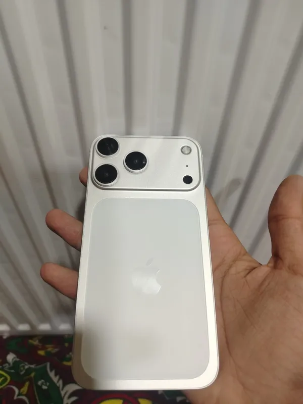 iphone 11 17 pro qilingan, ishlashlari yaxshi 1