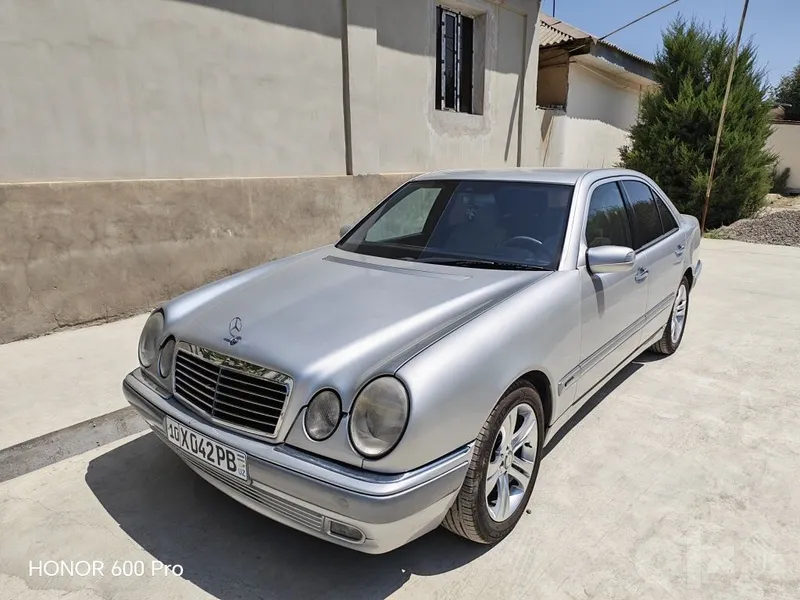 Mersedes bens w 210 3 Mersedes bens w 210 3
