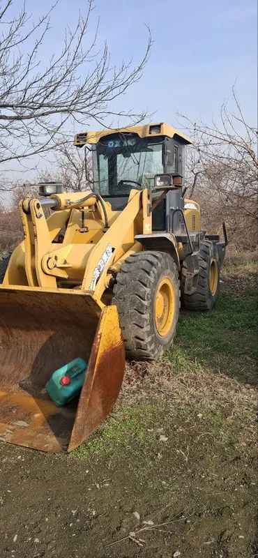 Продаётся фронтальный погрузчик XCMG LW300F