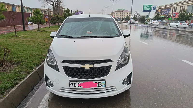 Spark 2-позиция Chevrolet — фото 1