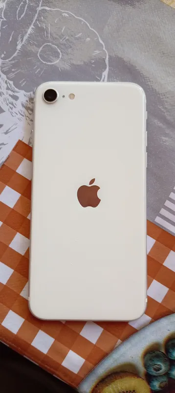 iPhone SE 2, 64 ГБ 1 iPhone SE 2, 64 ГБ 1
