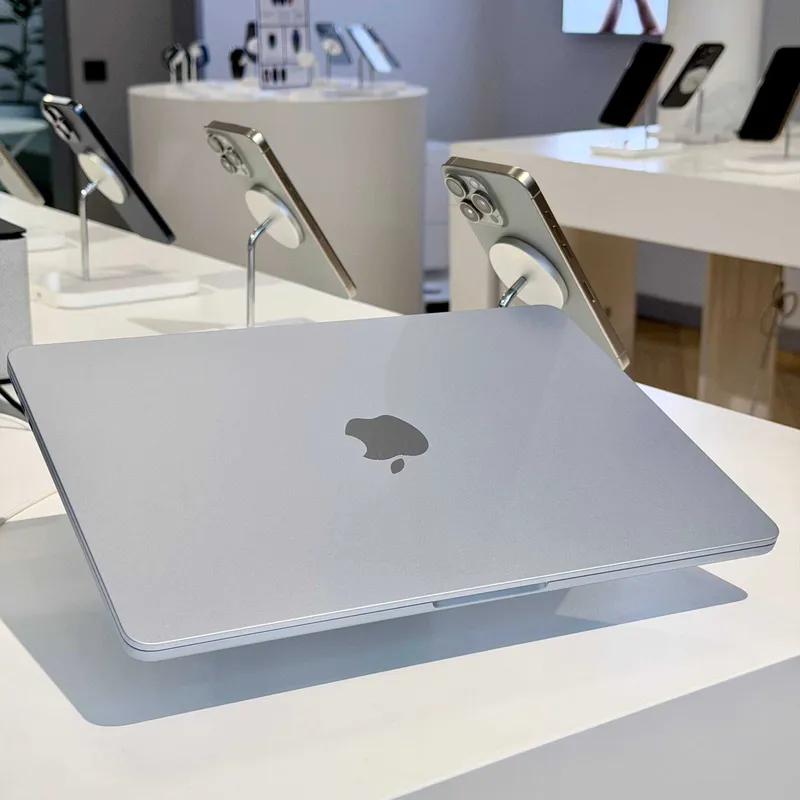 MacBook Air M5 Sky Blue/Midnight 16/512GB YANGI 5