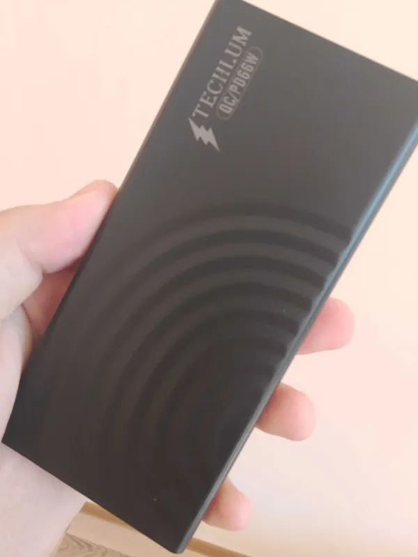 POWER Bank Techlum 66W очень быстро заряжает