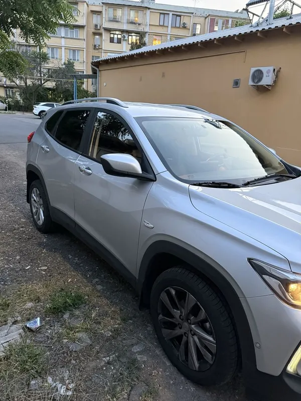 Chevrolet Tracker 2 LTZ PLUS 2 Chevrolet Tracker 2 LTZ PLUS 2