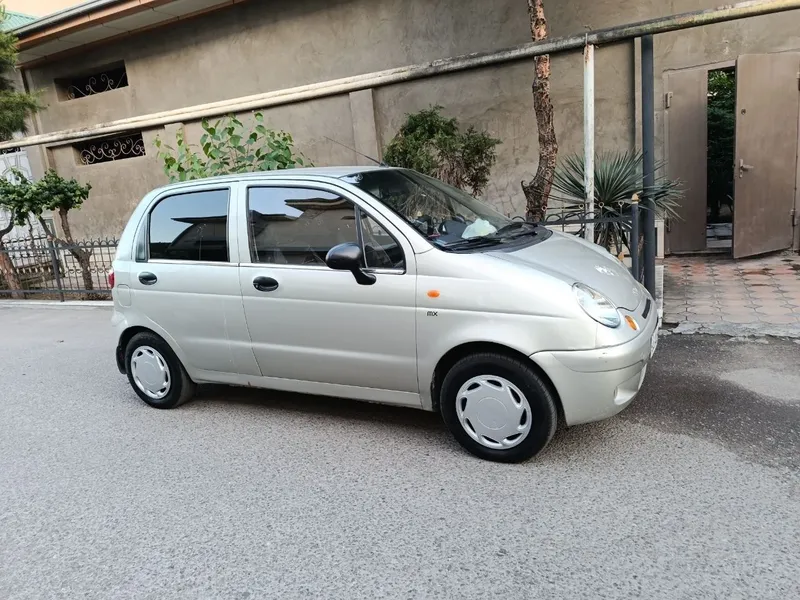 2008 matiz holati idyal minishga tayor salonlari qirilib chizilib ketm