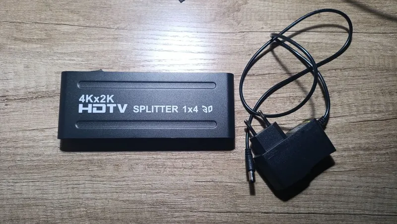 HDMI splitter 1x4 с доп питанием