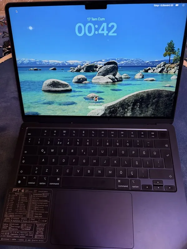 Macbook air13.2 16gb/256GB M2 Holati juda ideal yengi disayam boladi 2 Macbook air13.2 16gb/256GB M2 Holati juda ideal yengi disayam boladi 2