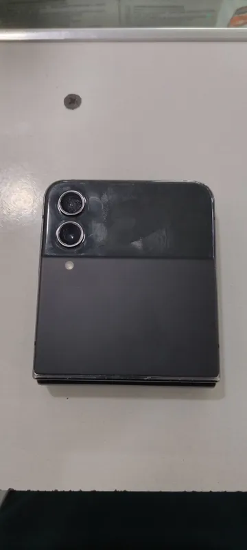 Samsung Z flip 4