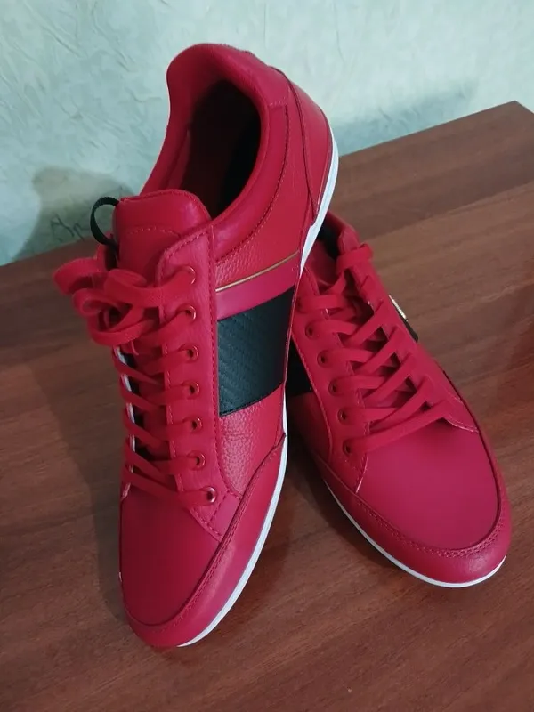 Красовка LACOSTE жуда мустаҳкам США 1 Красовка LACOSTE жуда мустаҳкам США 1