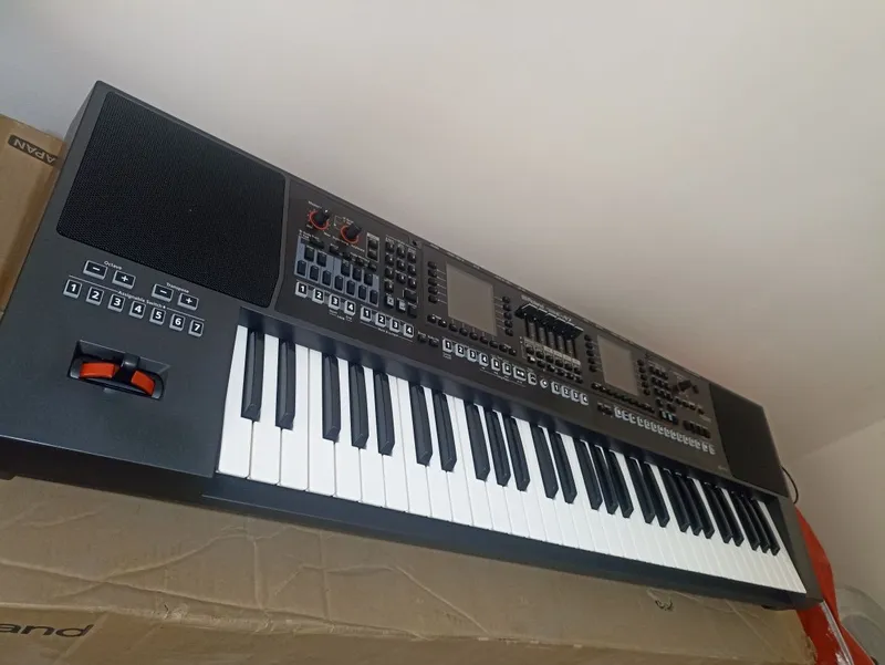 Roland e-a 7 sotiladi
