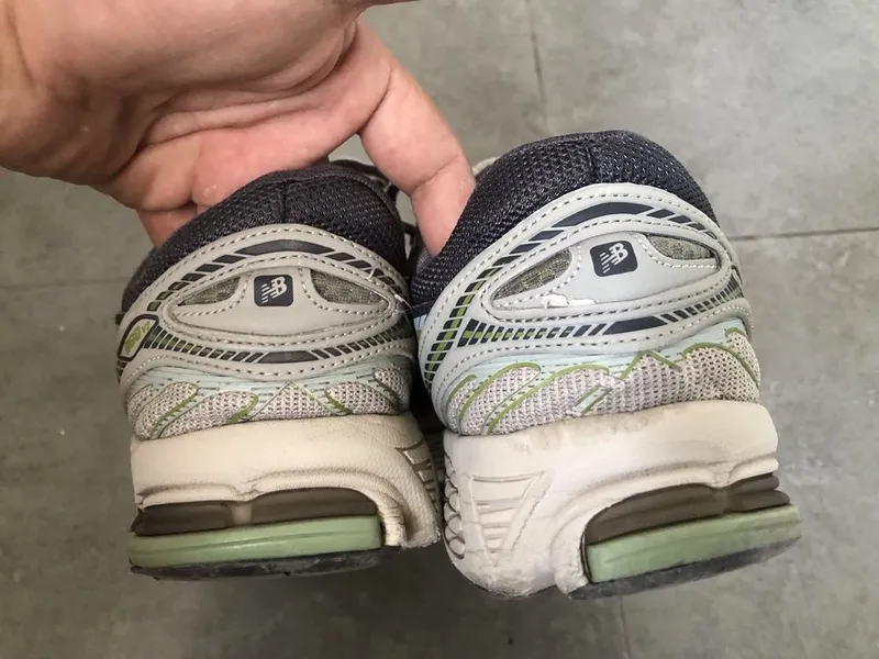 Кросы new balance, и китайская фирма они оба оригинал покупал в китае 2