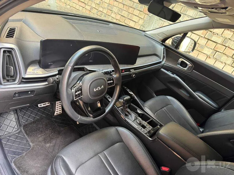 Kia Sorento Comfort 2023 | 2.5 | 4WD | 39 600 км | 5-местный 6