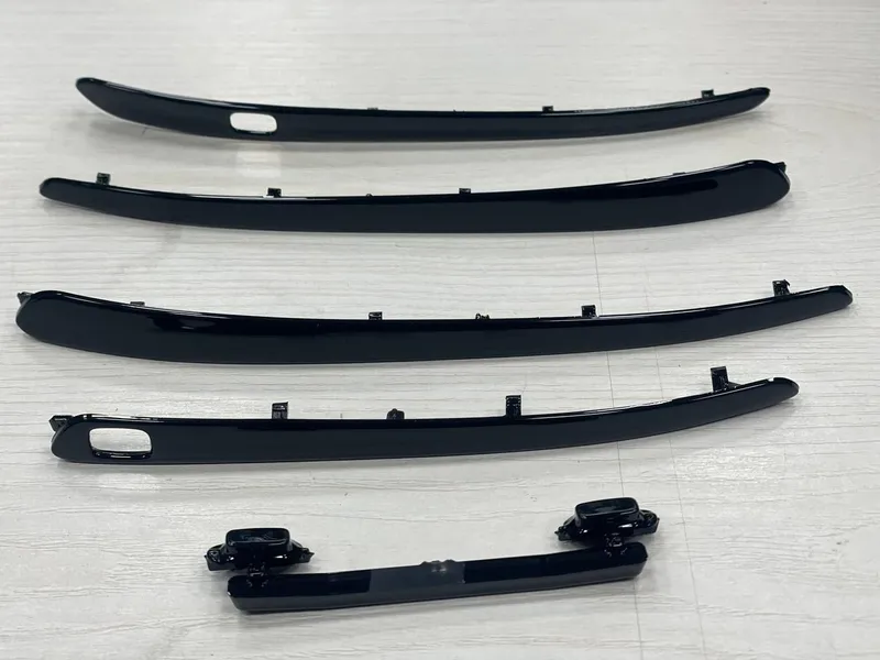 T2. Ruchka plasmas sotuvda
Bilikpiano