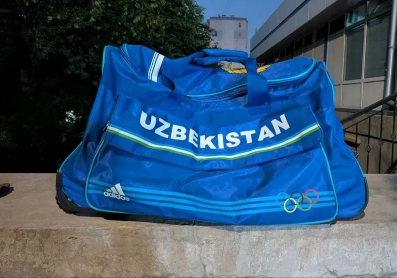 ADIDAS UFA SPORT SUMKASI katta g'ildirakli 3 ADIDAS UFA SPORT SUMKASI katta g'ildirakli 3
