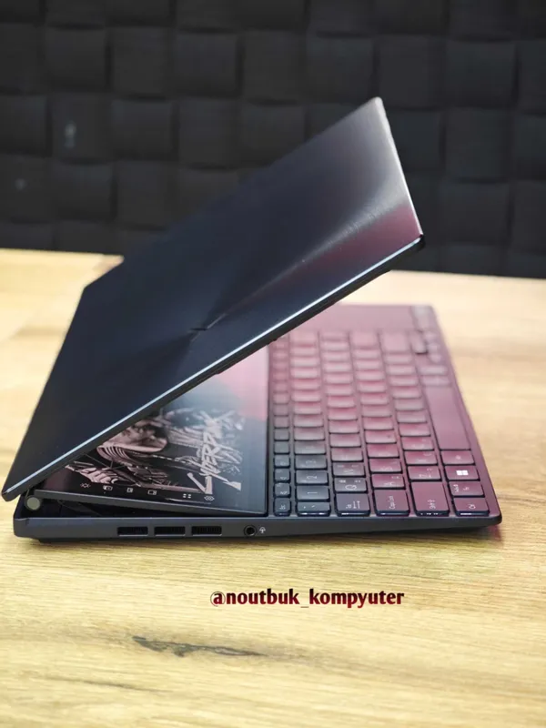 Мощный игровой Asus Zenbook Duo Pro — фото 7
