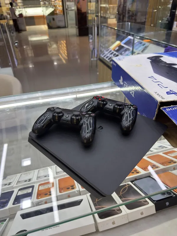 Playstation 4 slim 500 gb 2 Playstation 4 slim 500 gb 2