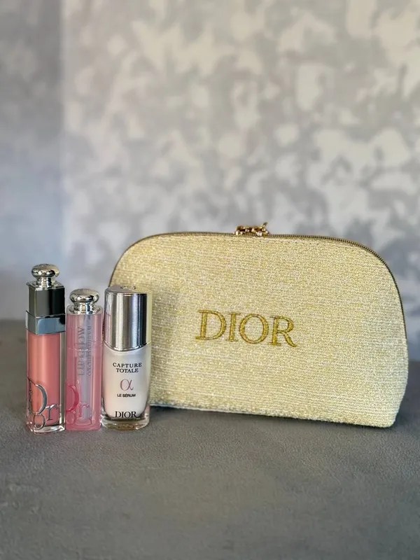 Dior касметичка лип максемайзер 001, юз ун база,бальзам лабга Dior касметичка лип максемайзер 001, юз ун база,бальзам лабга