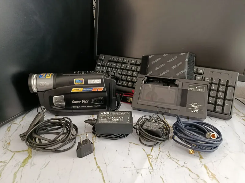 Видеокамера JVC GR-SX150AG