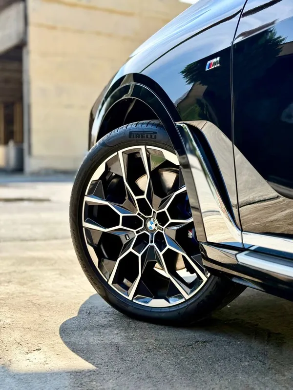 Bmw x7 M 40i xdrive 2026 carbon — фото 4