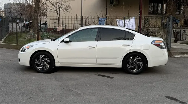 Nissan Altima rodnoy ideal — фото 3