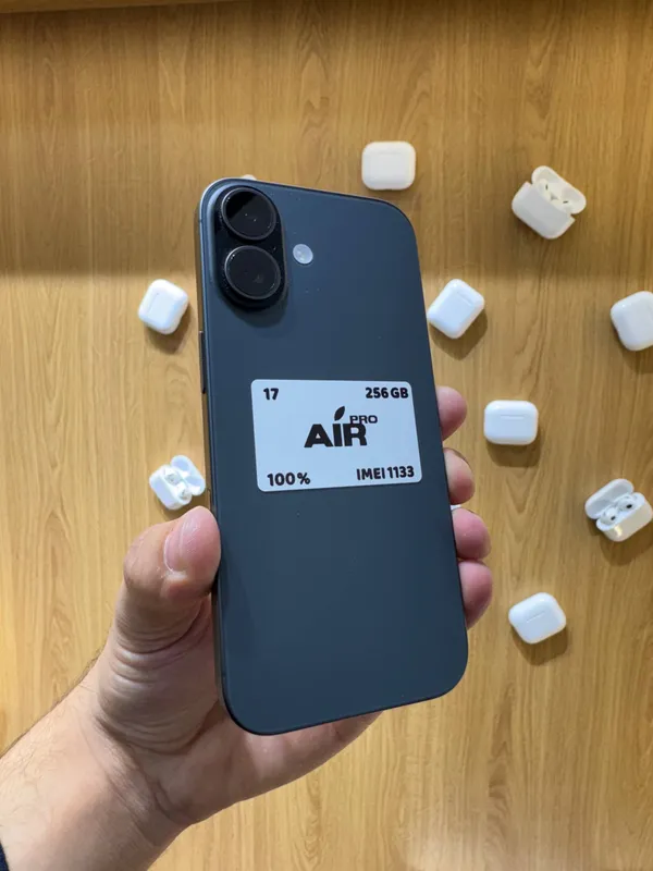 iPhone 17 iPhone 17