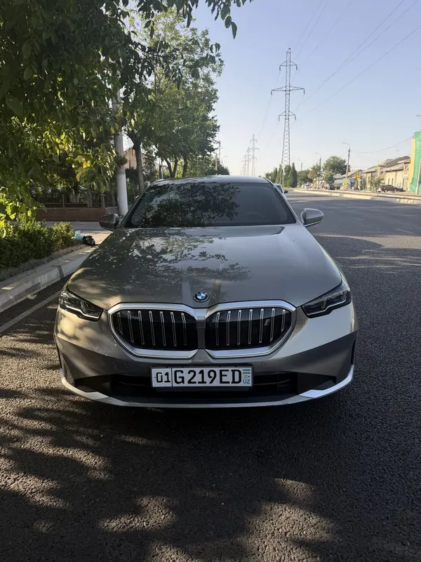 Bmw i5 35L Full option
