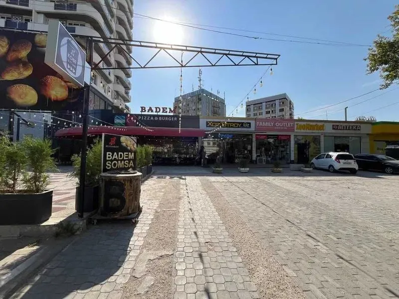 Продаётся 3 Этажное Здание 2450м2 Шайхантахур 1 Линия Ор, Больница № 1
