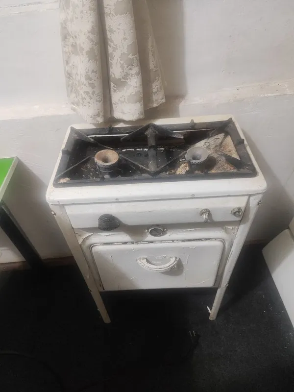 Juda eski gaz plita 2 tali 1 Juda eski gaz plita 2 tali 1