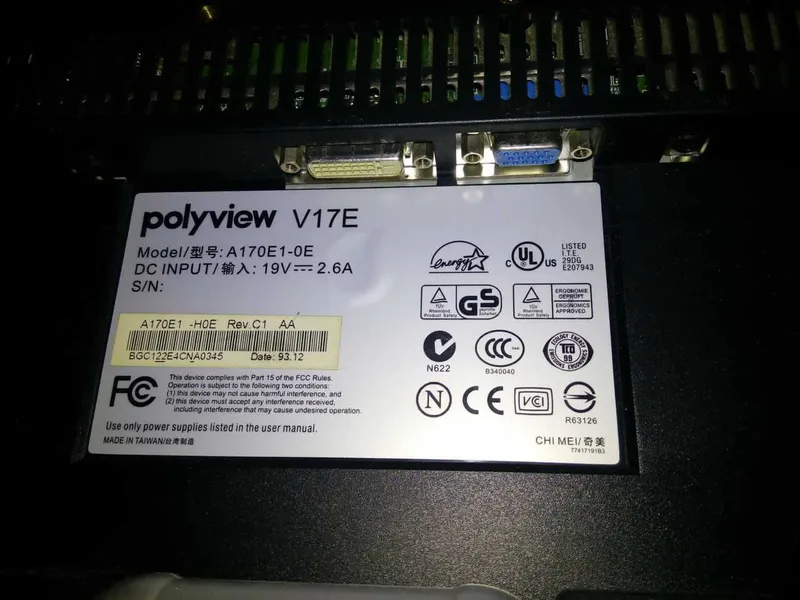 монитор Polyview V17E с динамиками 7