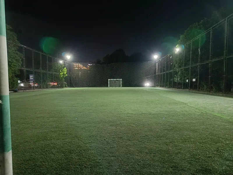 Fudbol maydoni yunsobod 1 Fudbol maydoni yunsobod 1