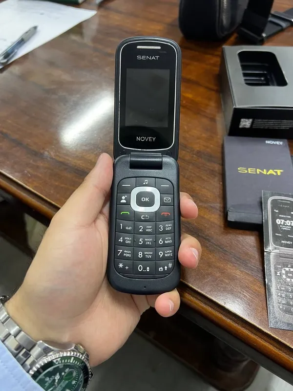 NOVey SENAT SC1 CDMA Black NOVey SENAT SC1 CDMA Black