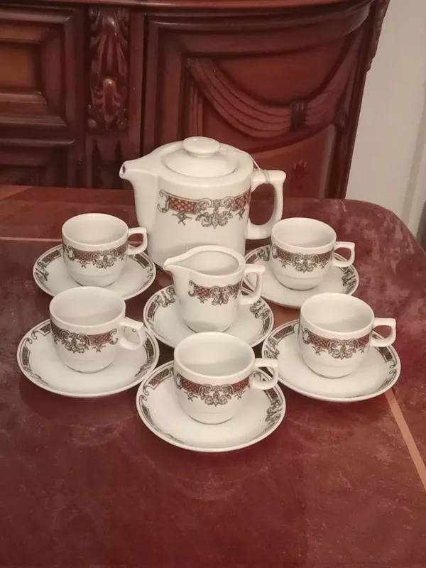 Продам фарфоровый чешский сервиз