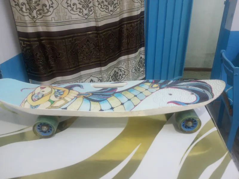 Bolalar uchun skeetboard Bolalar uchun skeetboard