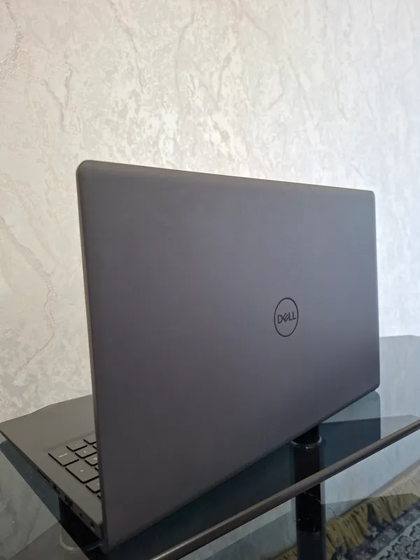 Dell Vostro 15 3510 1