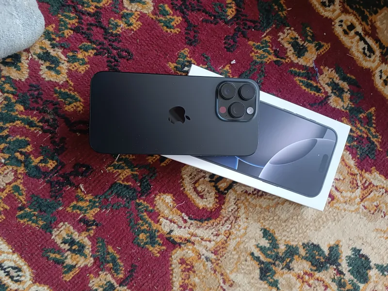 apple 16 pro max 1 apple 16 pro max 1