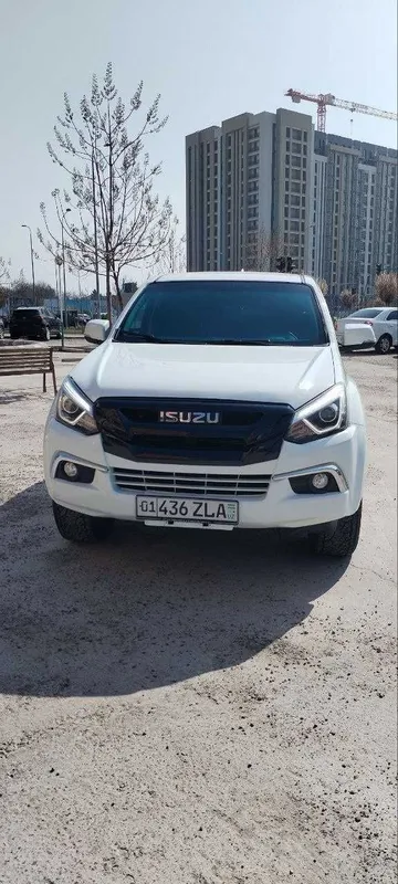 Isuzu D-MAX oq beliy — фото 5