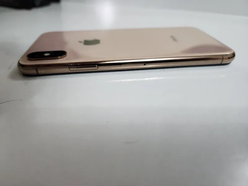 iPhone XS Gold LL/A, аккумулятор 100%, срочно 4 iPhone XS Gold LL/A, аккумулятор 100%, срочно 4