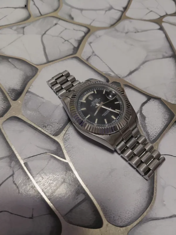 ROLEX original kumush rang