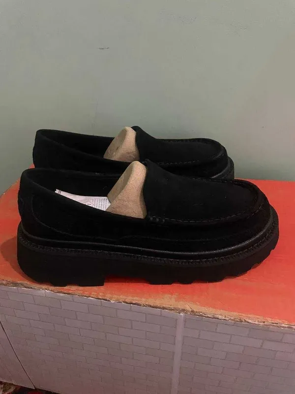 лоферы мужские замшевые UGG Ascot Lug 1 лоферы мужские замшевые UGG Ascot Lug 1