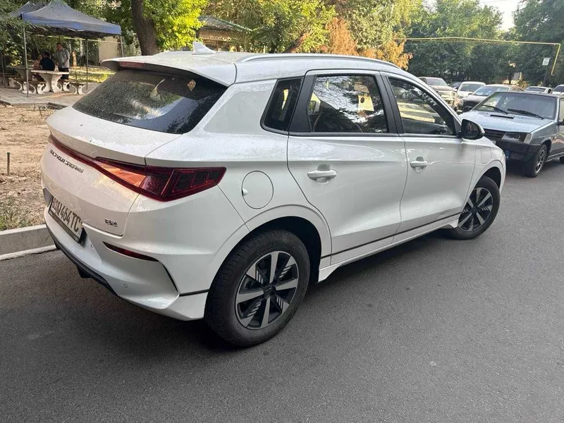 Srochna sotiladi Elekto mabil BYD Madel e2 elektro — фото 1