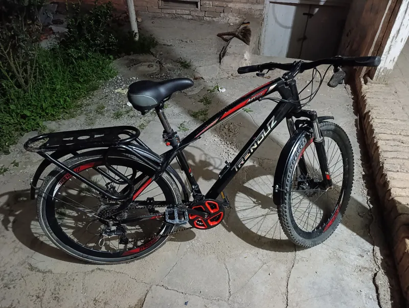 Velosiped sotiladi Velosiped sotiladi
