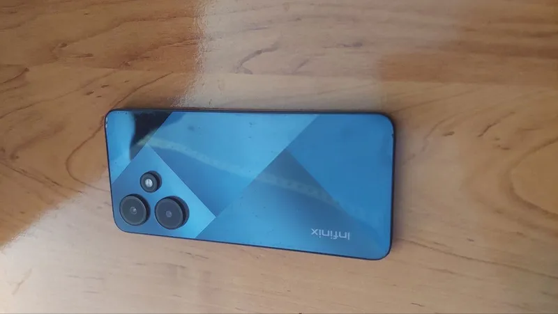 Infinix HOT 30i ideal