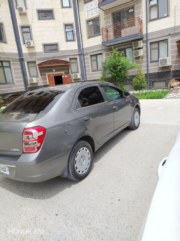 Chevrolet COBALT 3