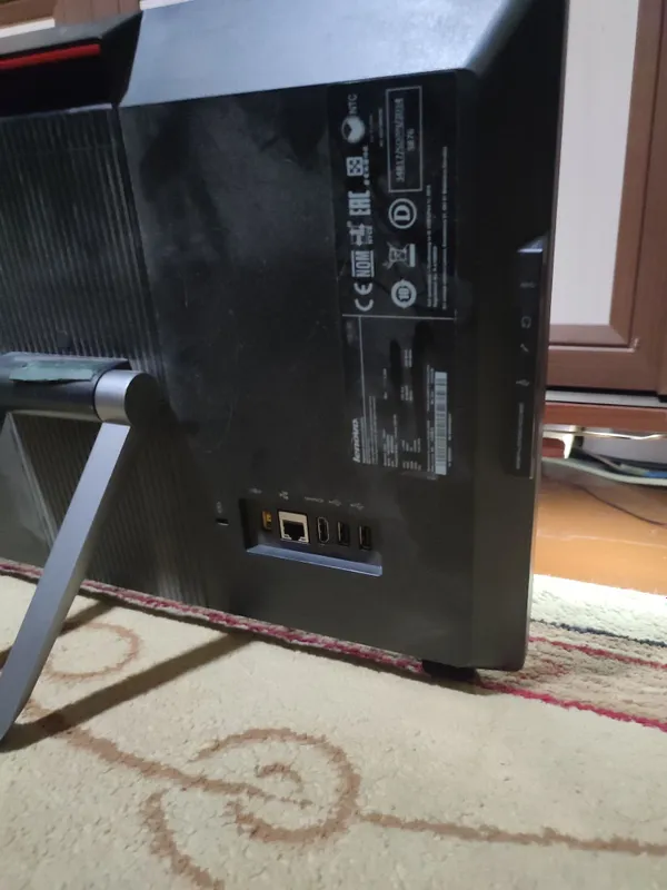 Моноблок Lenovo. В рабочем состоянии. (Дисплей не работает) — фото 1