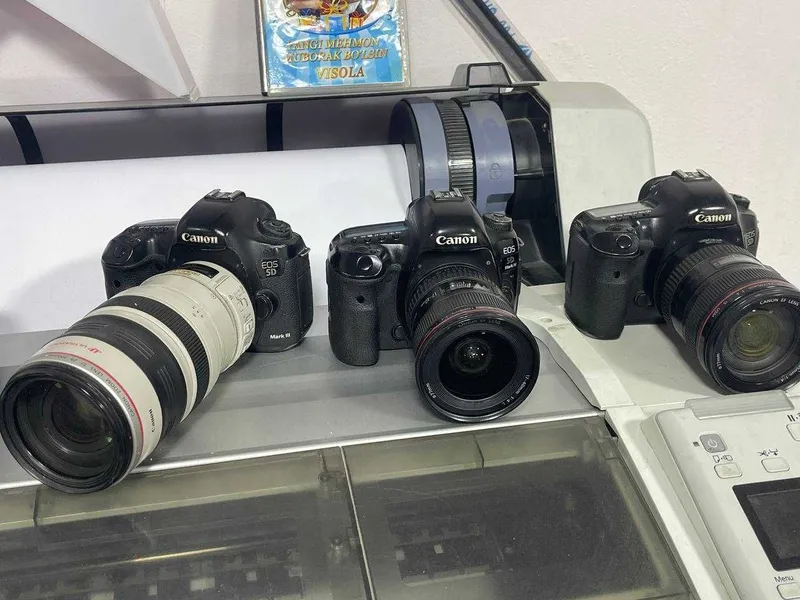 Сроно Canon II/III/IV аппаратлар арзон нархда 24-105//28-300/17-40 1 Сроно Canon II/III/IV аппаратлар арзон нархда 24-105//28-300/17-40 1